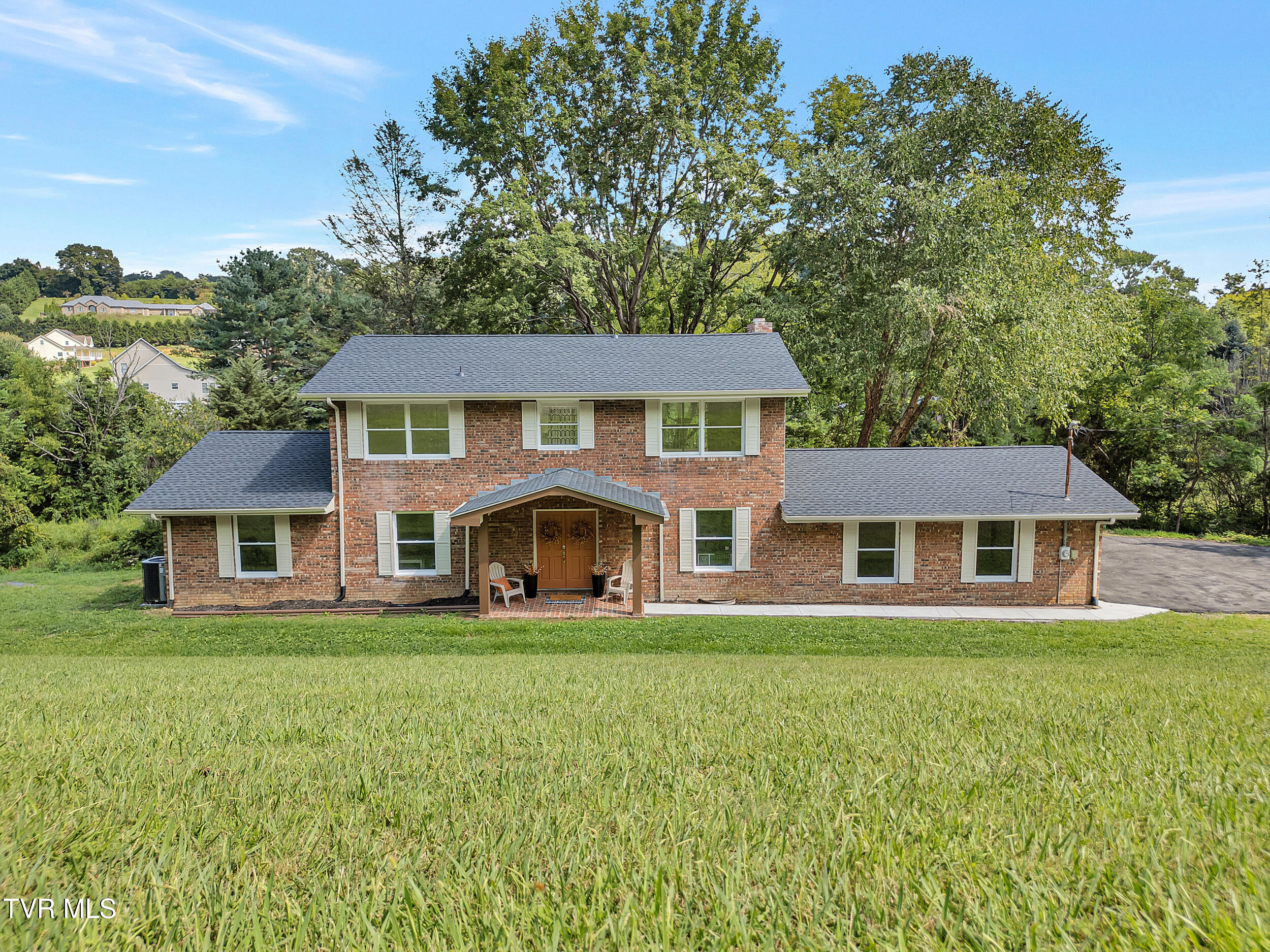 398 Hales Chapel Road Gray, TN 37615 - Photo 2 of 67 2_14