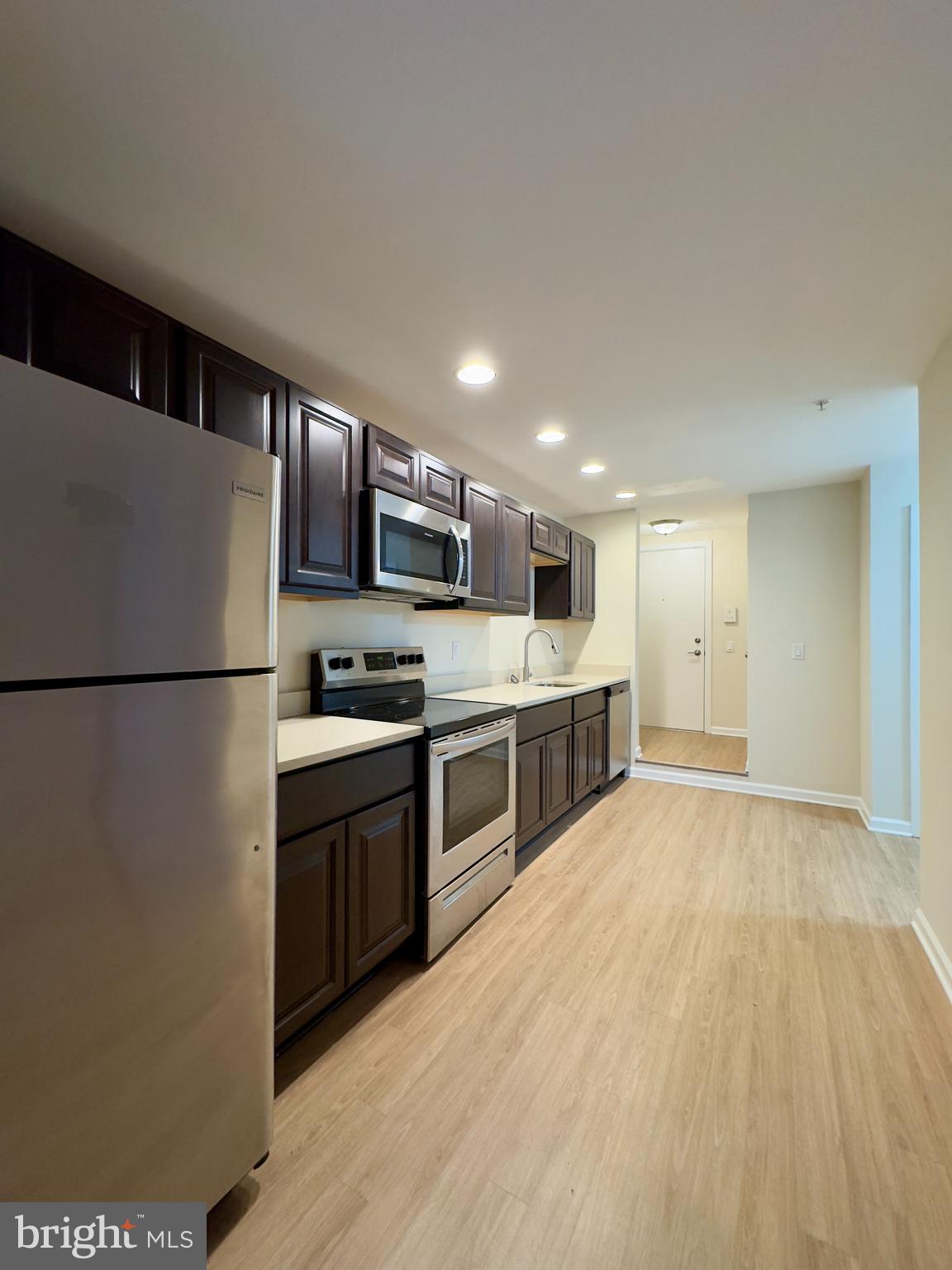 411 North Howard Street, Unit 204 Baltimore, MD 21201 - Photo 3 of 11