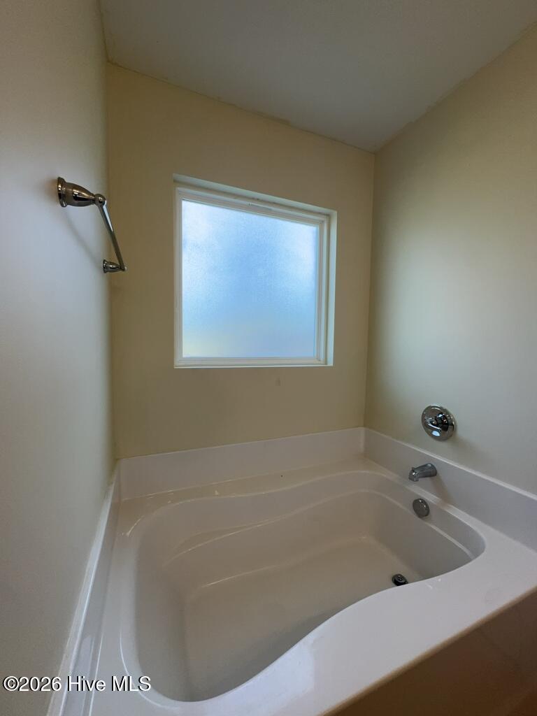 101 Barnhouse Road Jacksonville, NC 28546 - Photo 17 of 31 Primary Bathroom