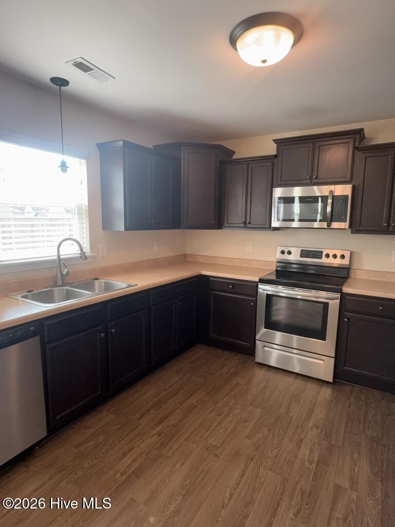 101 Barnhouse Road Jacksonville, NC 28546 - Photo 9 of 31 Kitchen