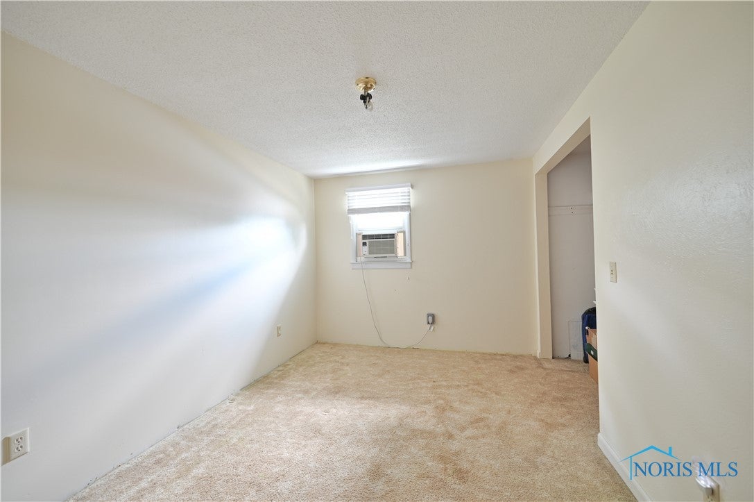 5547 Chippewa Road Toledo, OH 43613 - Photo 10 of 17 BR 3