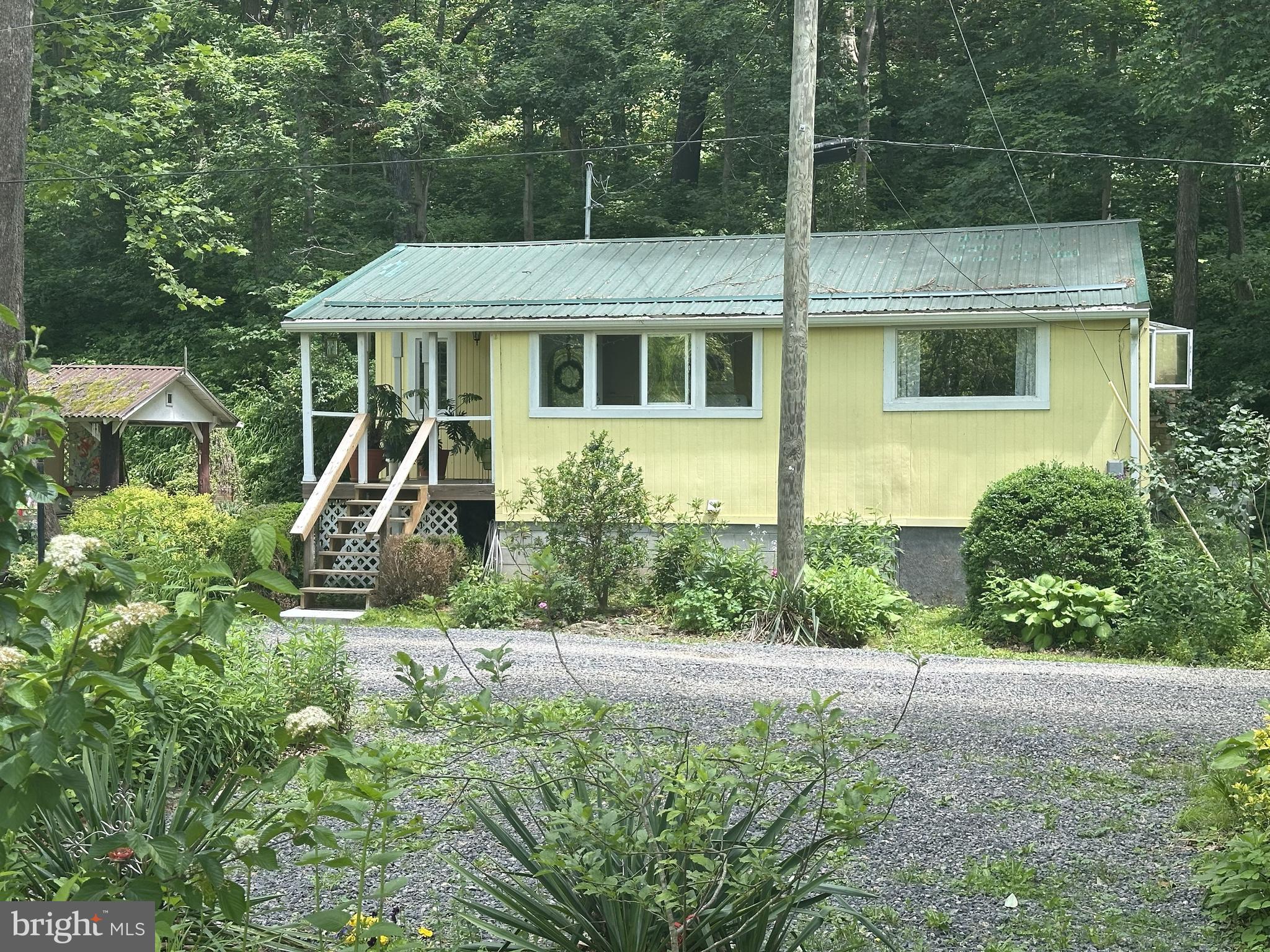 985 Dans Run Road Ridgeley, WV 26753 - Photo 1 of 30