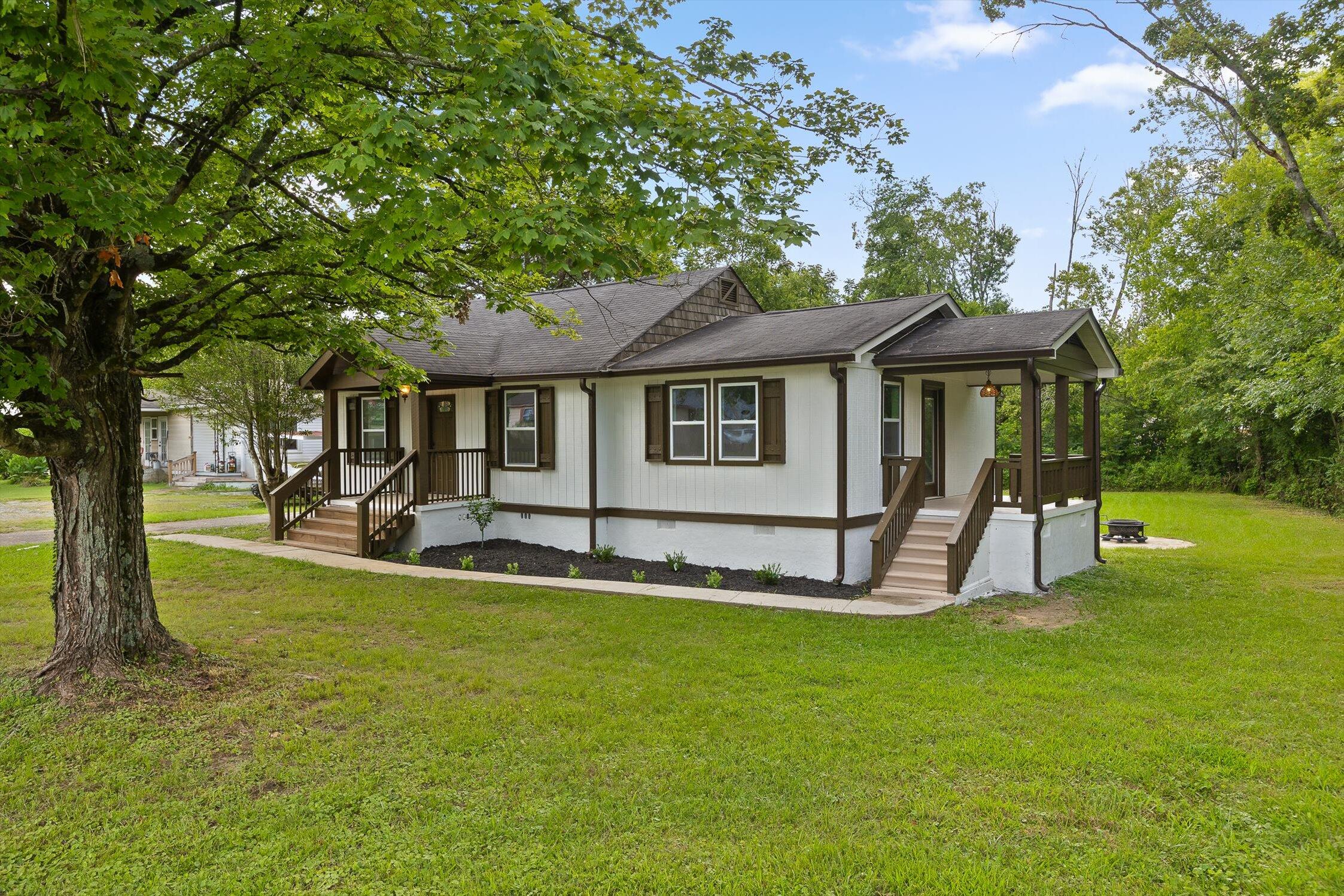 2500 Spring Place Road Southeast Cleveland, TN 37323 - Photo 3 of 29 03-Spring Place-15