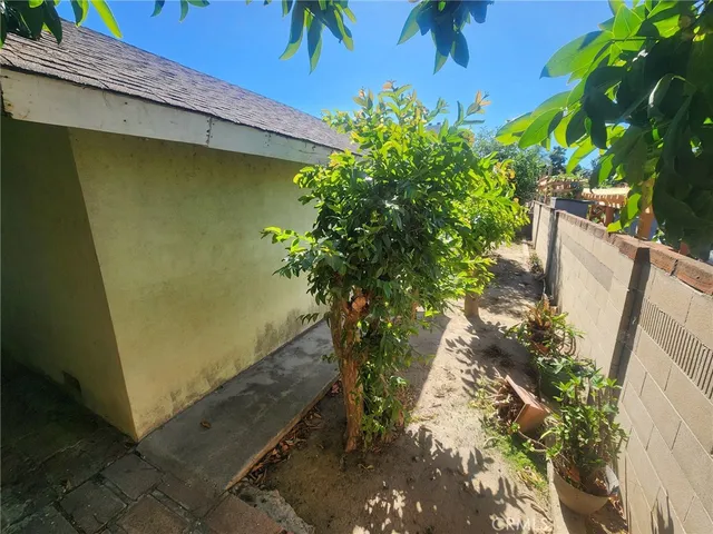 $1,100,000 | 812 North Euclid Street, Santa Ana, CA 92703