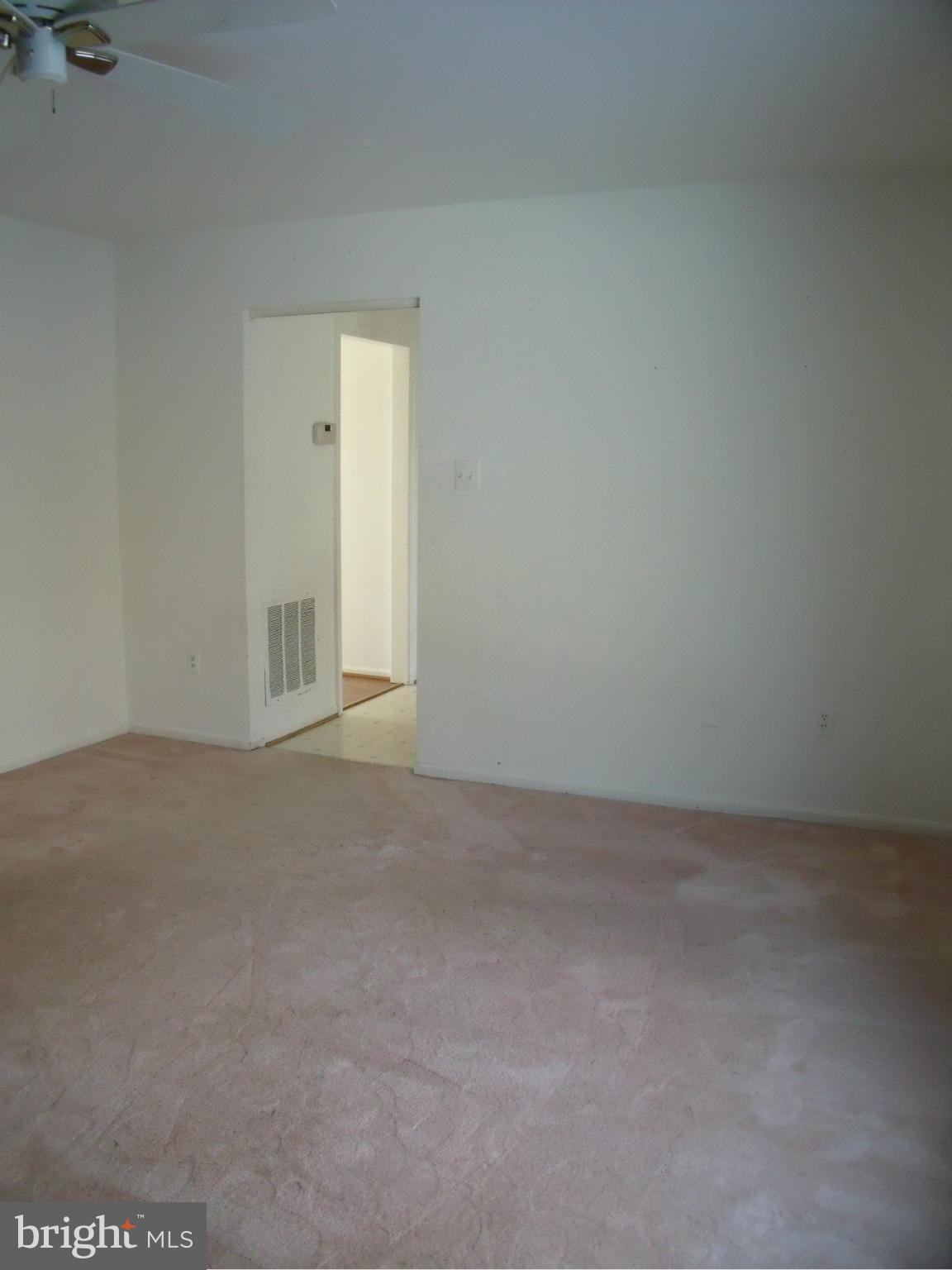 8110 Viola Street Springfield, VA 22152 - Photo 11 of 30 Family Room