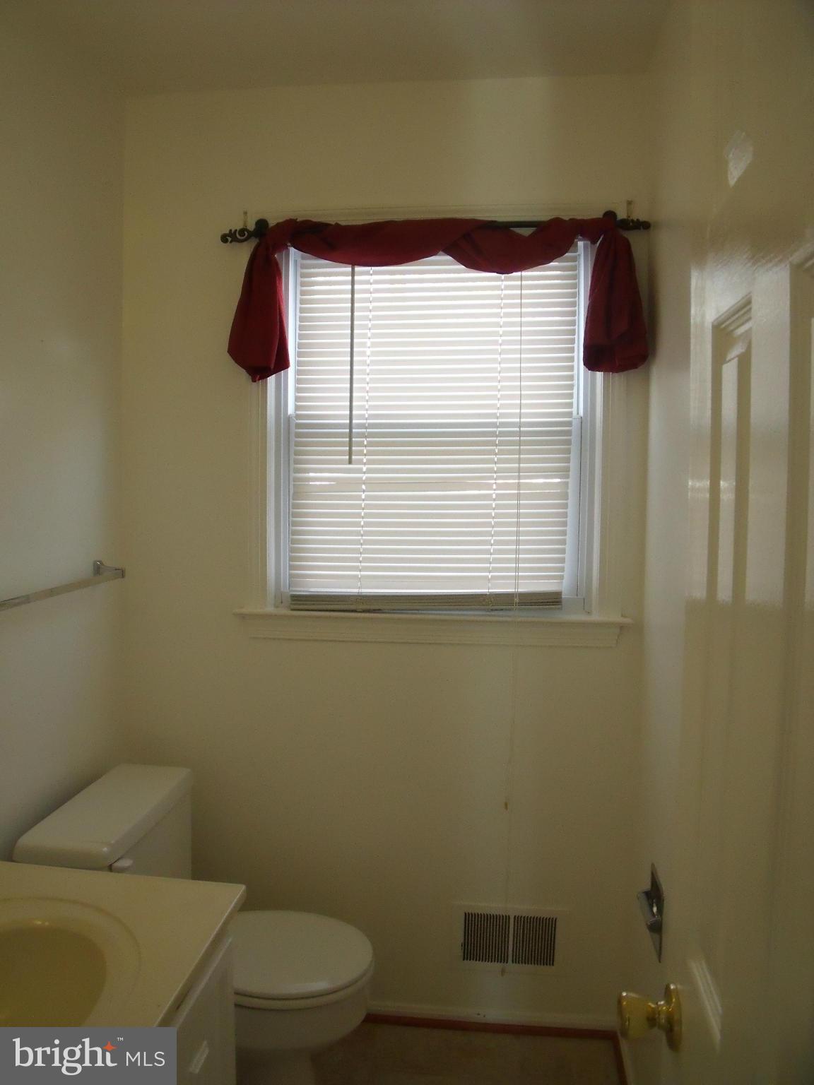 8110 Viola Street Springfield, VA 22152 - Photo 12 of 30 Half Bath (Main Level)