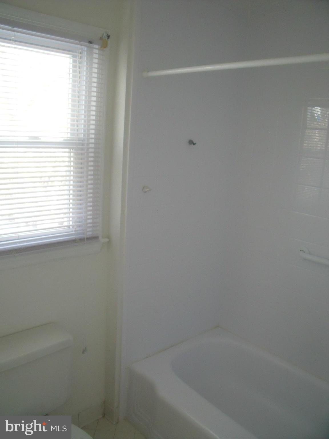 8110 Viola Street Springfield, VA 22152 - Photo 18 of 30 Bath (Master)