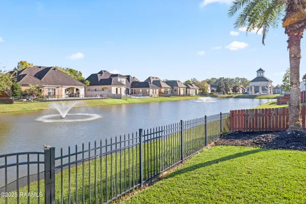$744,900 | 203 Rue De Chambery, Broussard, LA 70518