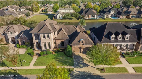 $725,900 | 203 Rue De Chambery, Broussard, LA 70518