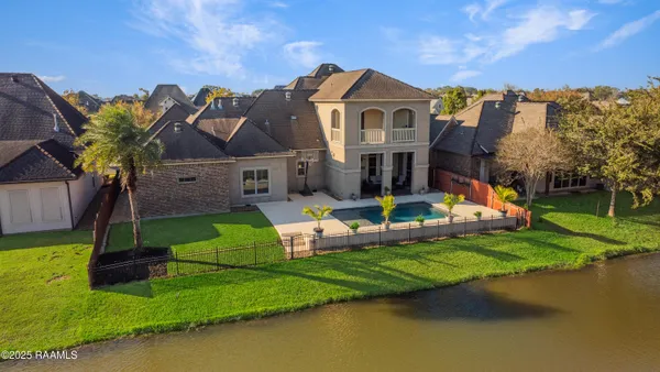 $744,900 | 203 Rue De Chambery, Broussard, LA 70518