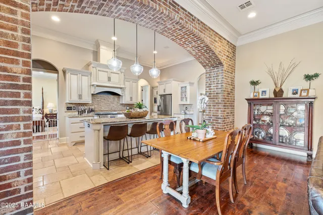 $744,900 | 203 Rue De Chambery, Broussard, LA 70518