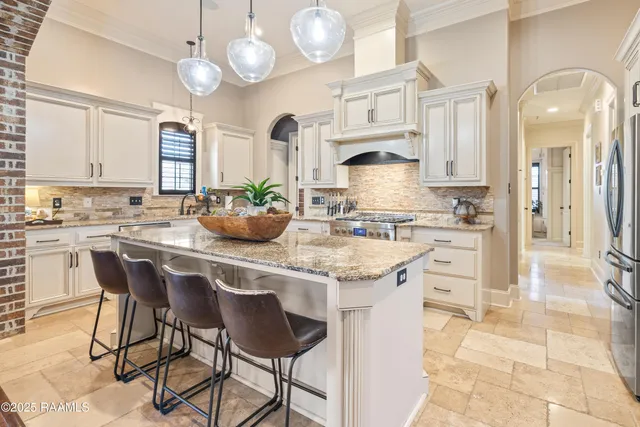 $744,900 | 203 Rue De Chambery, Broussard, LA 70518