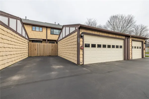 $259,900 | 143 New Wickham Drive, Penfield, NY 14526