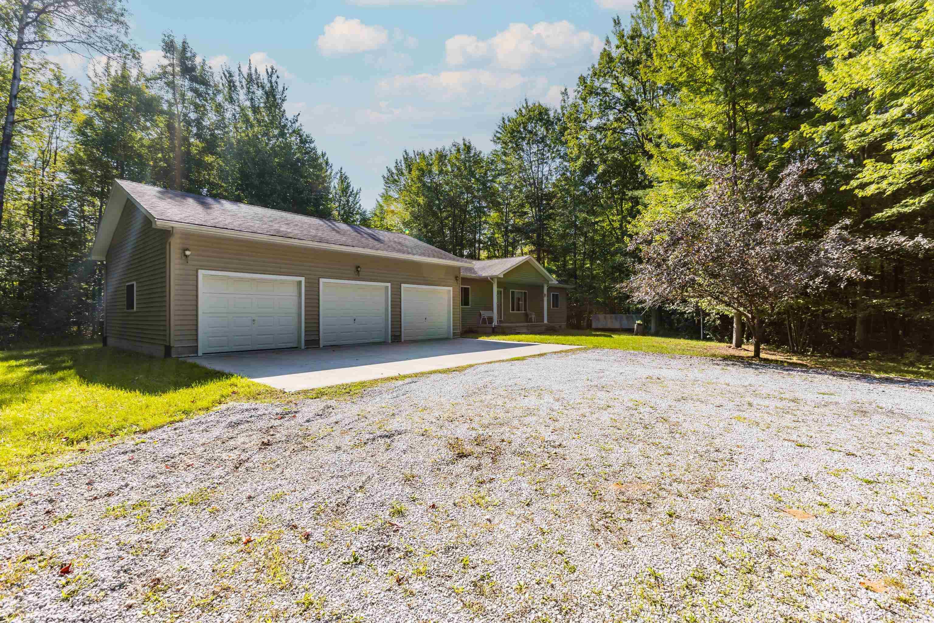 4650 Bay Glad County Line Road Rhodes, MI 48652 - Photo 2 of 37