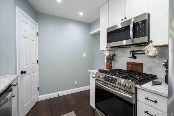 $749,999 | 2381 Yorktown Street, Oceanside, NY 11572