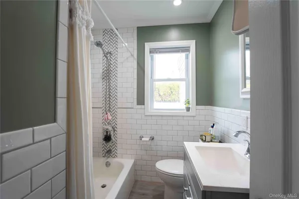 $749,999 | 2381 Yorktown Street, Oceanside, NY 11572