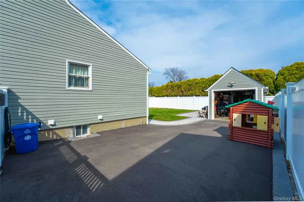 $749,999 | 2381 Yorktown Street, Oceanside, NY 11572
