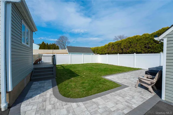 $749,999 | 2381 Yorktown Street, Oceanside, NY 11572