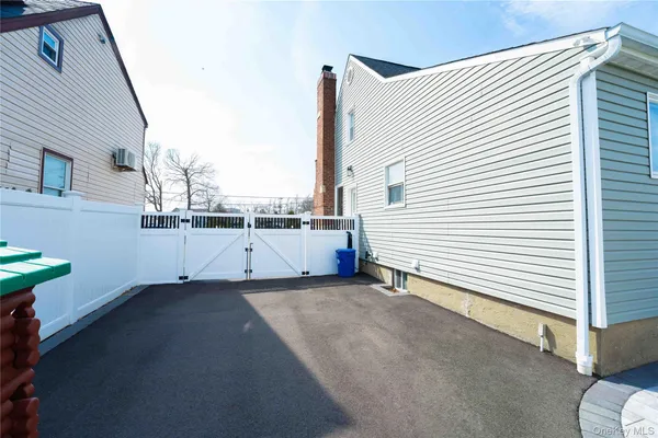$749,999 | 2381 Yorktown Street, Oceanside, NY 11572