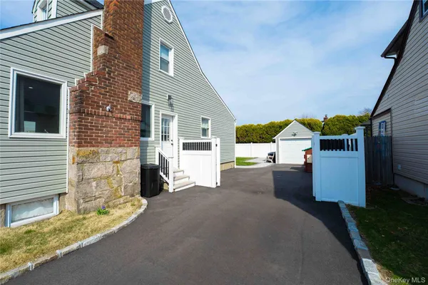 $749,999 | 2381 Yorktown Street, Oceanside, NY 11572