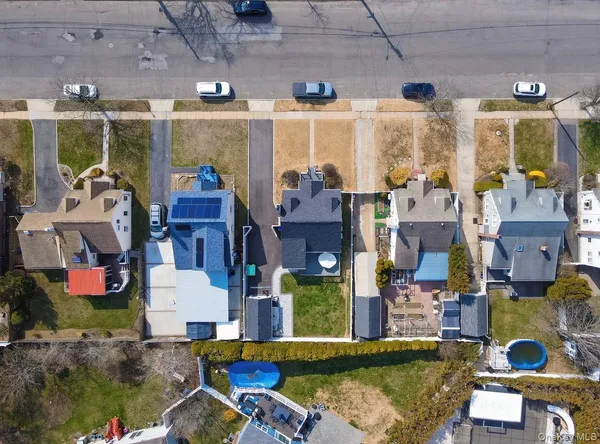 $749,999 | 2381 Yorktown Street, Oceanside, NY 11572