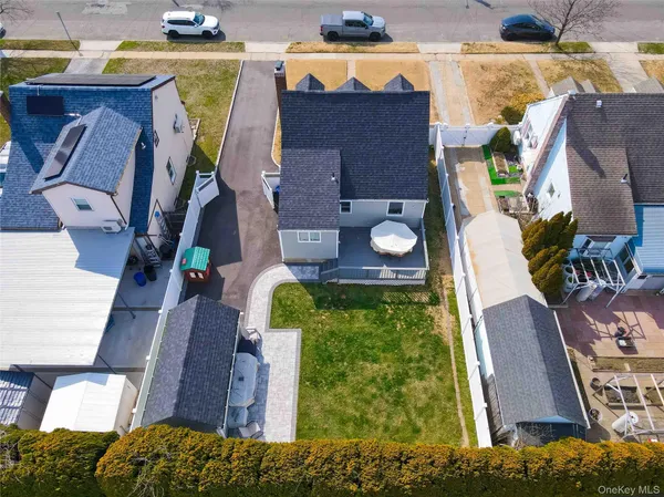 $749,999 | 2381 Yorktown Street, Oceanside, NY 11572