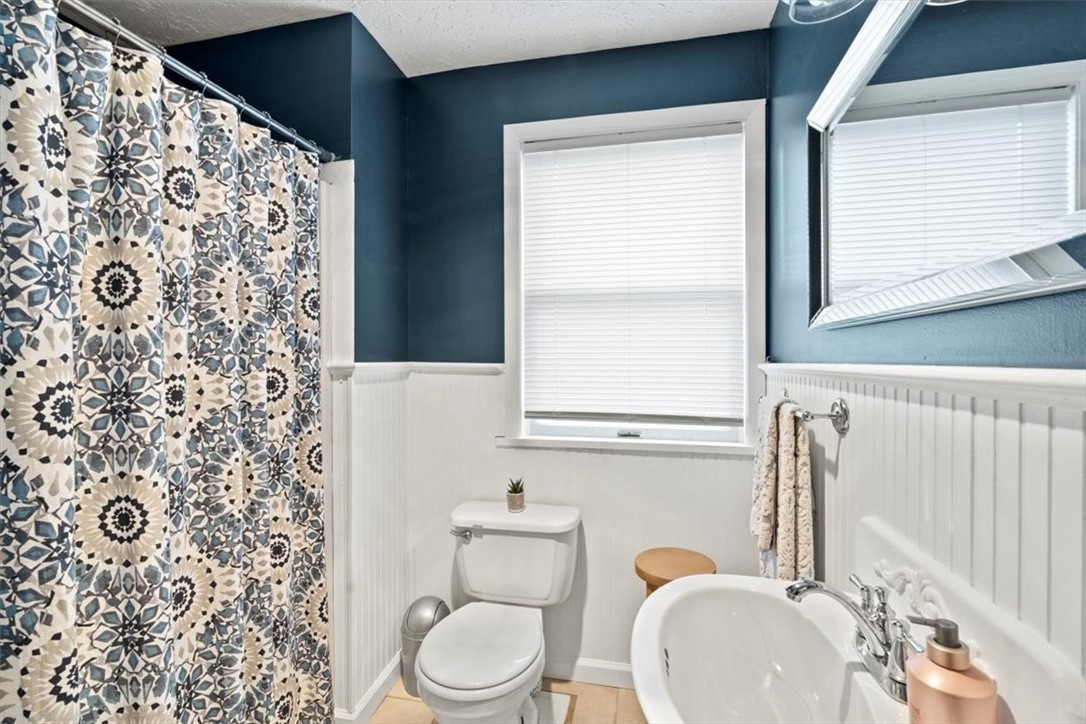 2989 Lyell Road Gates, NY 14606 - Photo 13 of 32