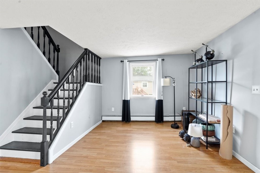 2989 Lyell Road Gates, NY 14606 - Photo 14 of 32