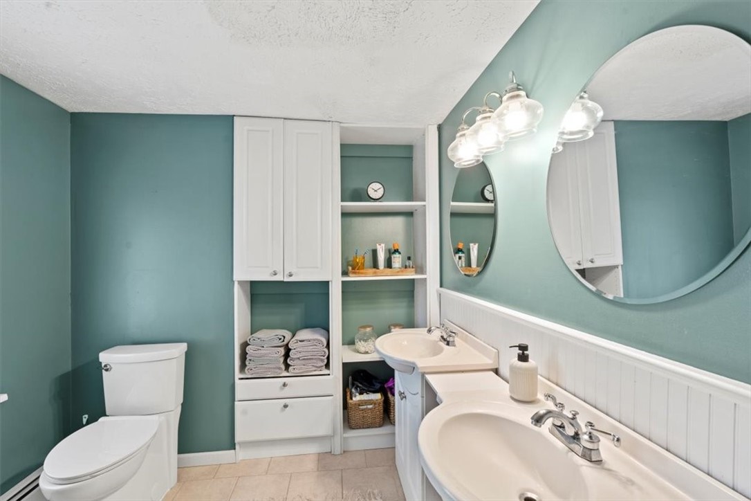 2989 Lyell Road Gates, NY 14606 - Photo 16 of 32