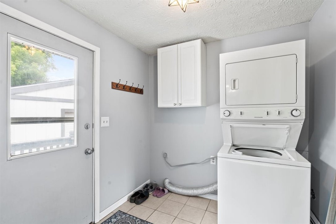 2989 Lyell Road Gates, NY 14606 - Photo 28 of 32