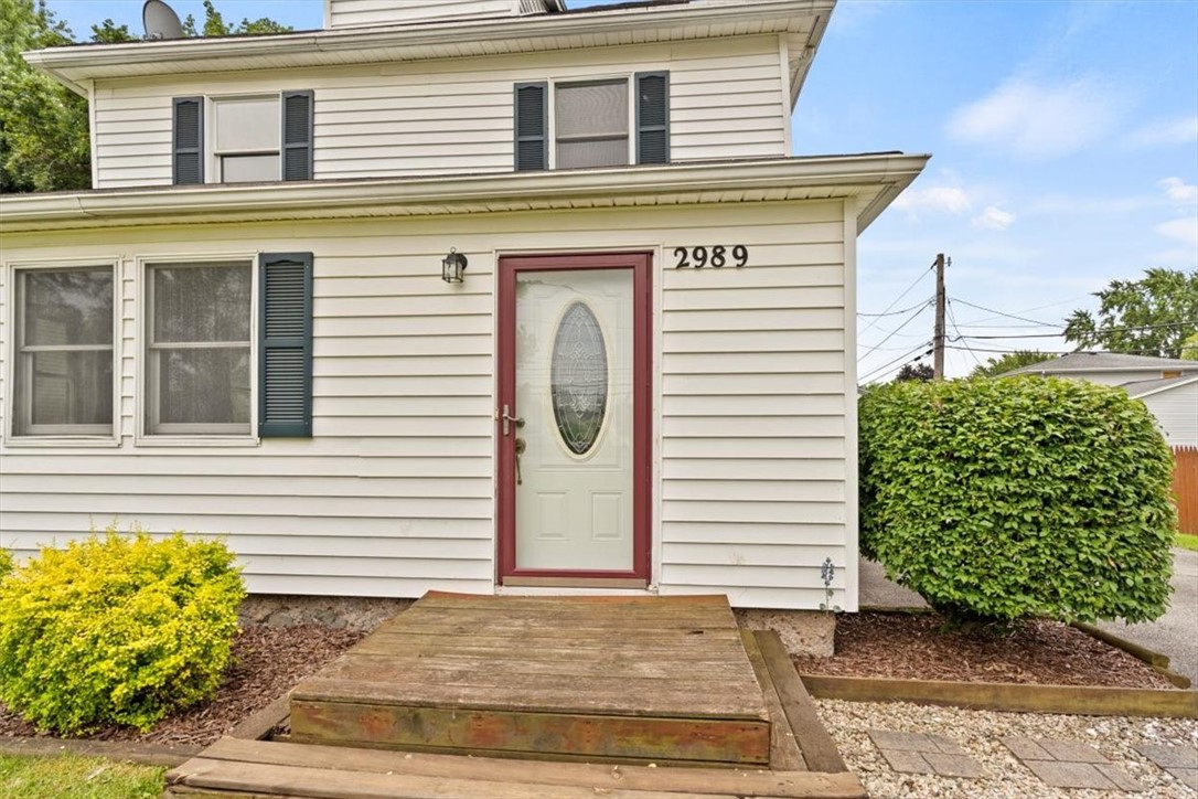 2989 Lyell Road Gates, NY 14606 - Photo 3 of 32