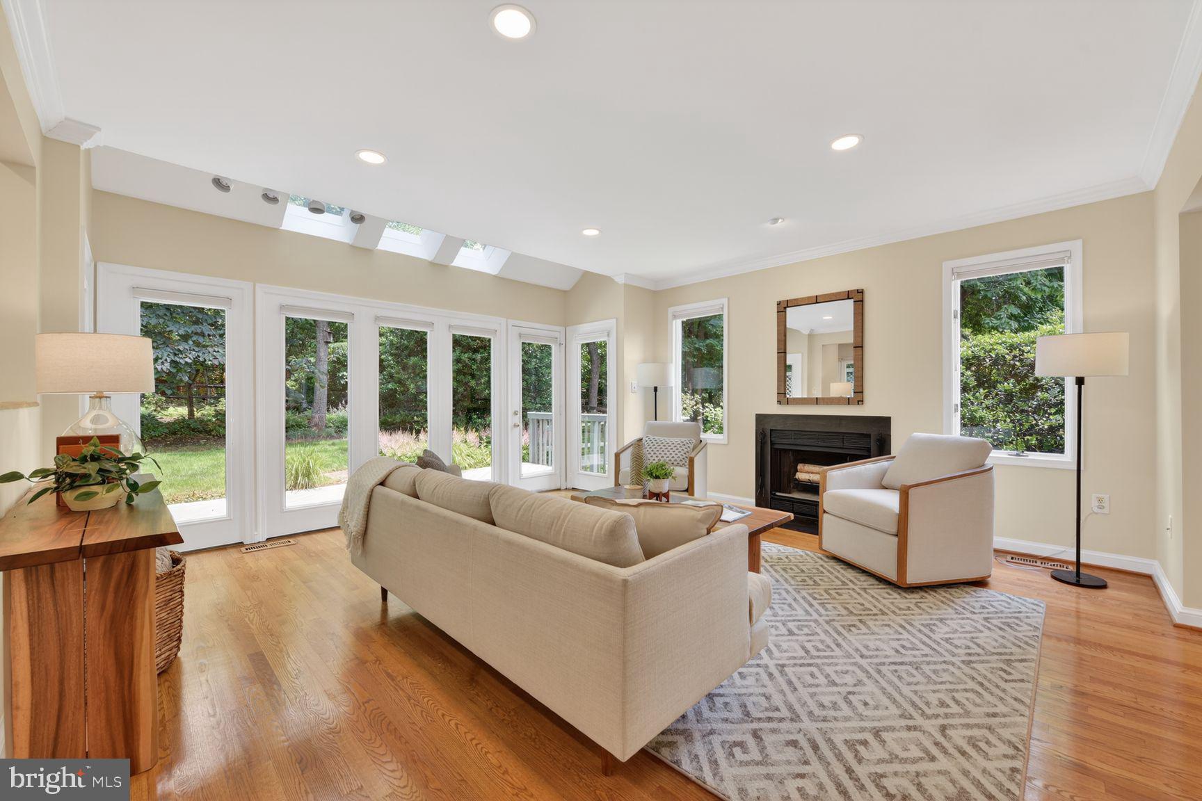 1579 Regatta Lane Reston, VA 20194 - Photo 16 of 50