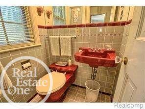 961 Trombley Road Grosse Pointe Park, MI 48230 - Photo 12 of 31