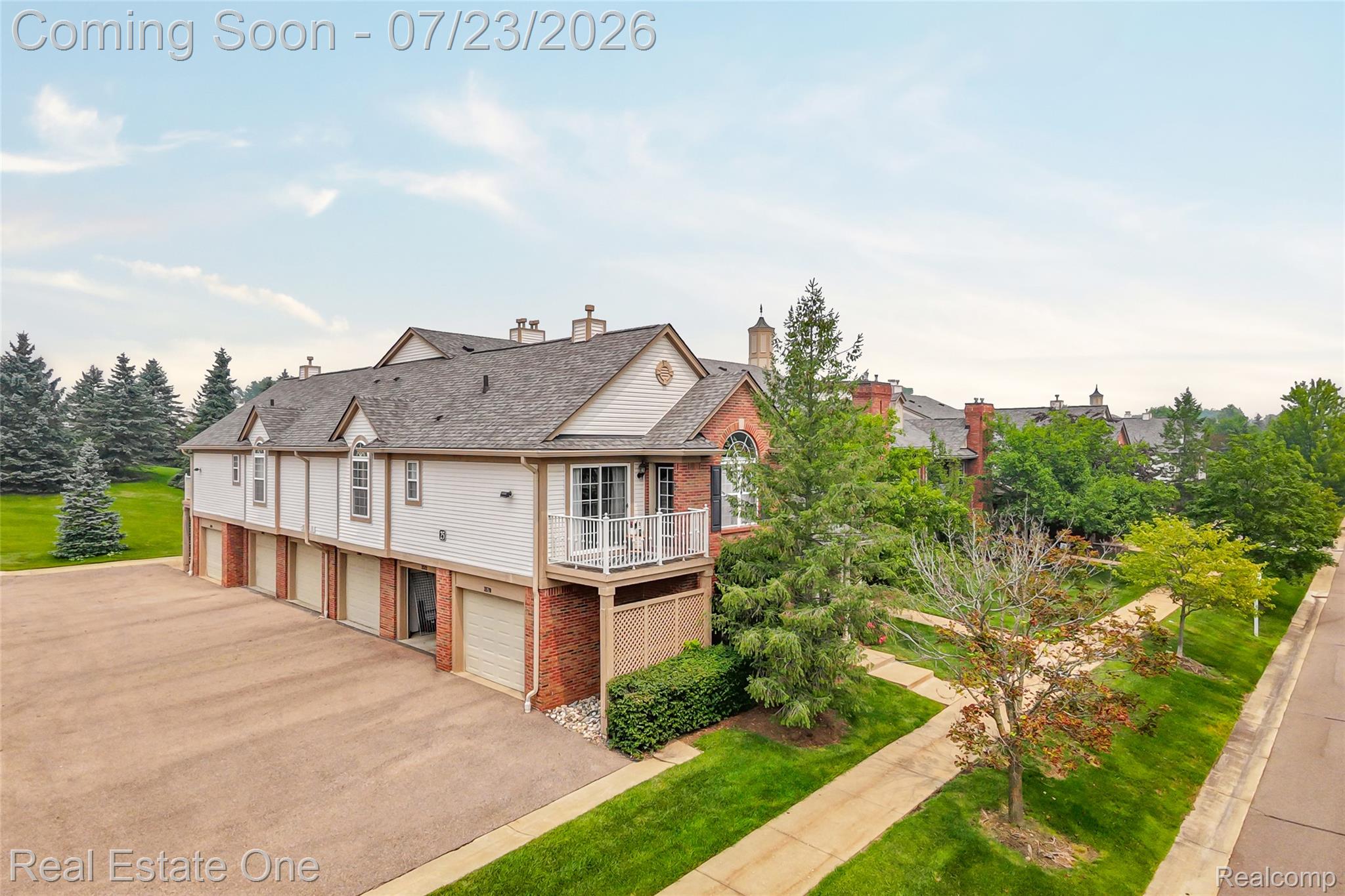 3570 Tremonte Circle, Unit 282 Rochester, MI 48306 - Photo 2 of 44 Corner aerial. Subject is the end unit on far right.