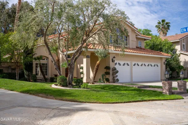 front view of house with a yard