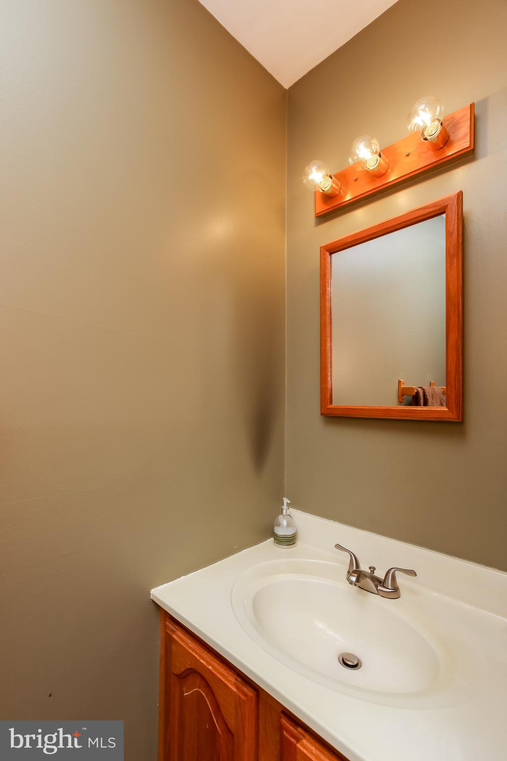 711 North Gorsuch Road Westminster, MD 21157 - Photo 22 of 55 Main Level Half Bath