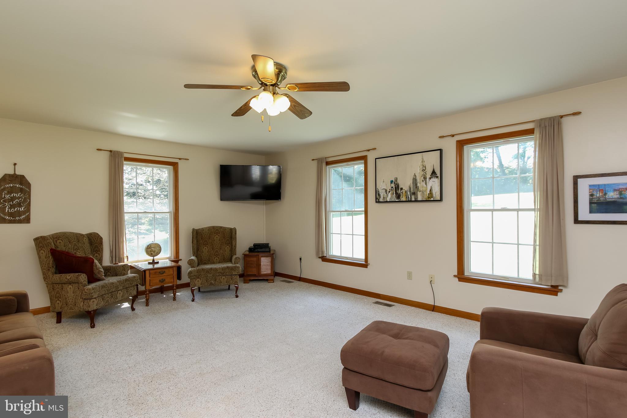 711 North Gorsuch Road Westminster, MD 21157 - Photo 7 of 55 Large Bright Family Room 1