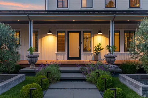 $2,975,000 | 470 Harrington Drive, Sonoma, CA 95476