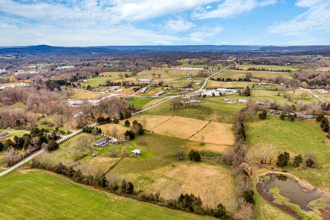 628 Sullivan Knowles Road Sparta, TN 38583 - Photo 13 of 50 Gallery Image 13