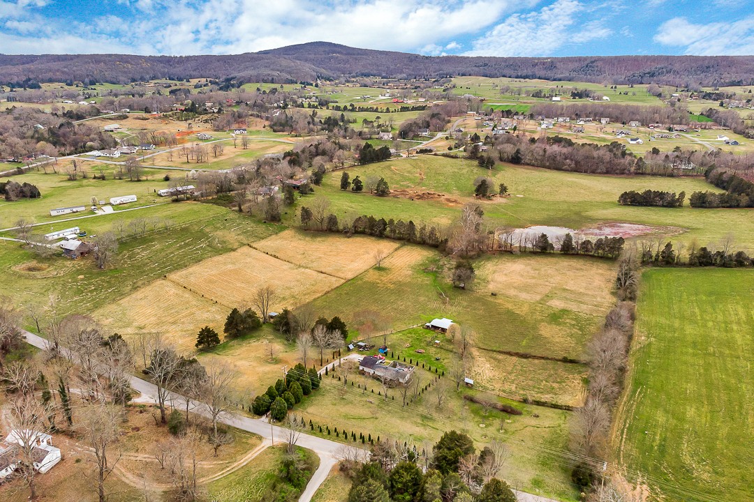 628 Sullivan Knowles Road Sparta, TN 38583 - Photo 3 of 50 Gallery Image 3