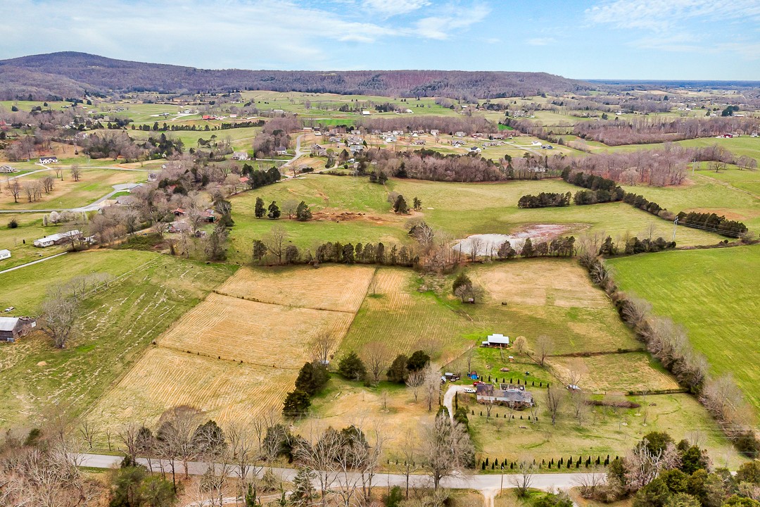 628 Sullivan Knowles Road Sparta, TN 38583 - Photo 5 of 50 Gallery Image 5