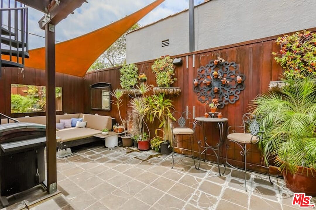 1203 South Rimpau Boulevard Los Angeles, CA 90019 - Photo 16 of 21 a view of outdoor space yard and patio