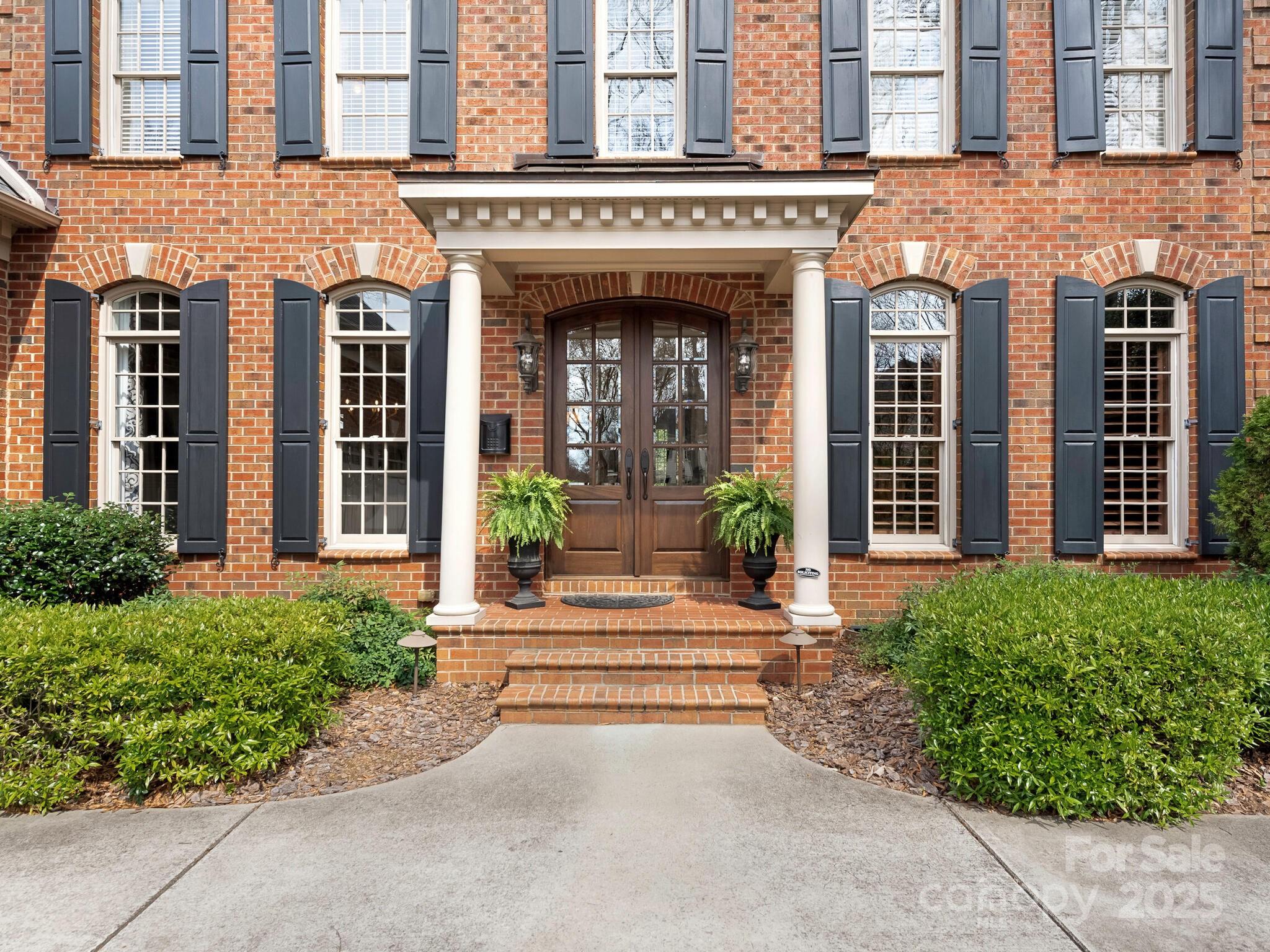 2021 Coniston Place Charlotte, NC 28207 - Photo 2 of 42