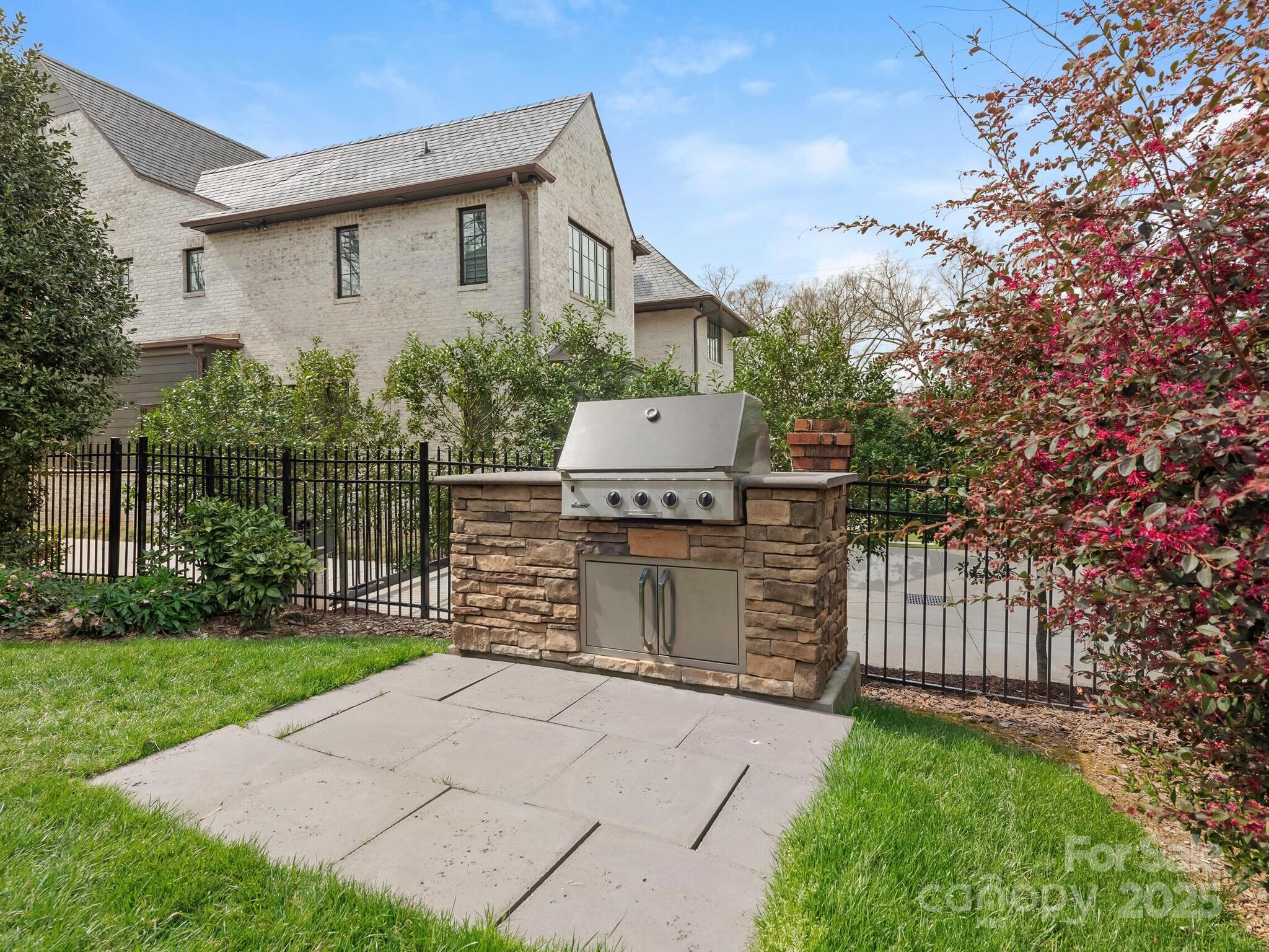 2021 Coniston Place Charlotte, NC 28207 - Photo 42 of 42