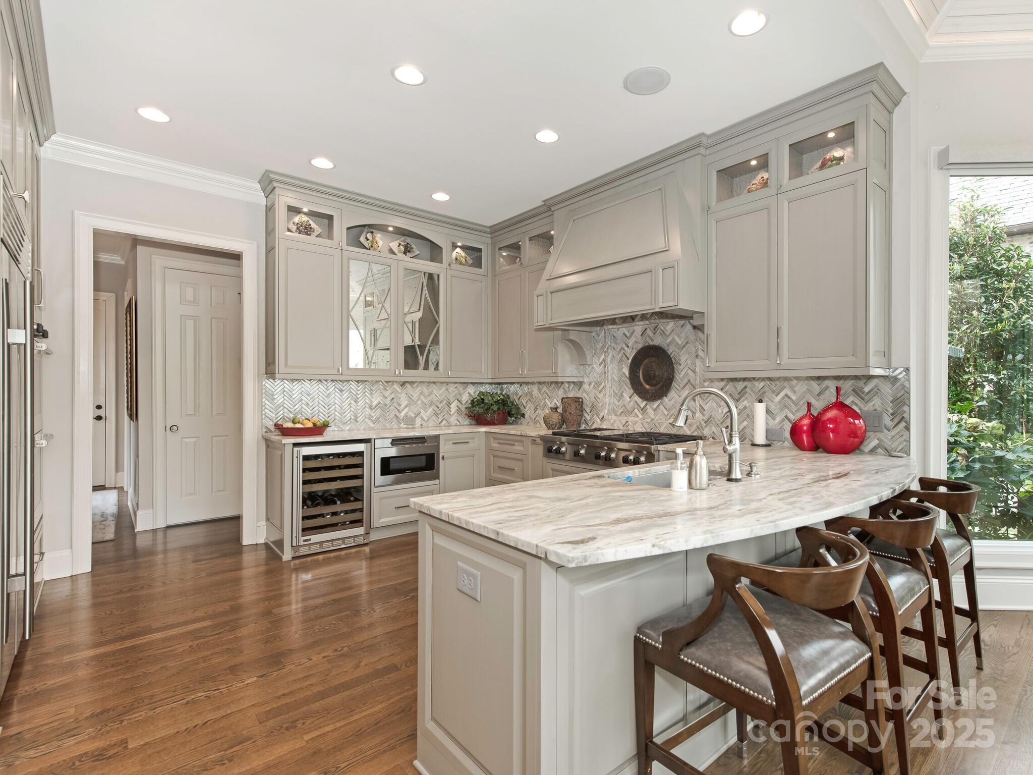 2021 Coniston Place Charlotte, NC 28207 - Photo 9 of 42