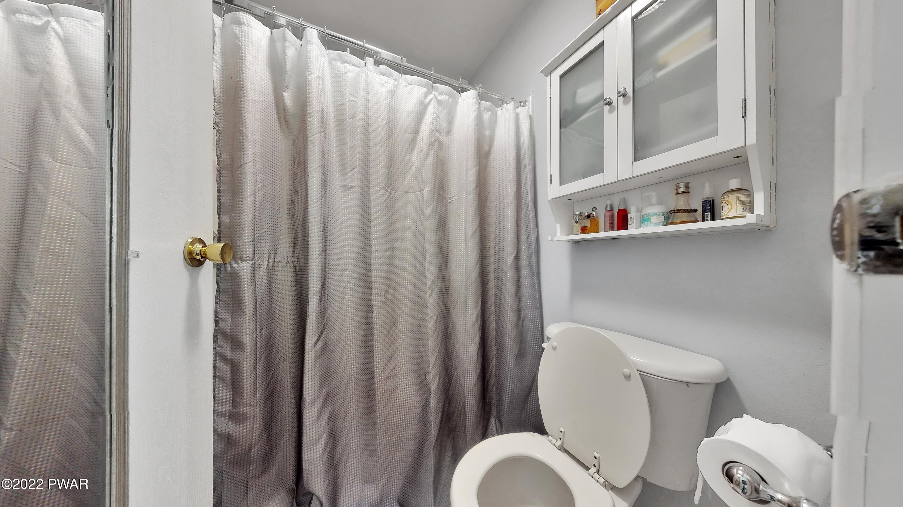 102 Colonia Road Milford, PA 18337 - Photo 9 of 39 Feature Photo: Master Bathroom