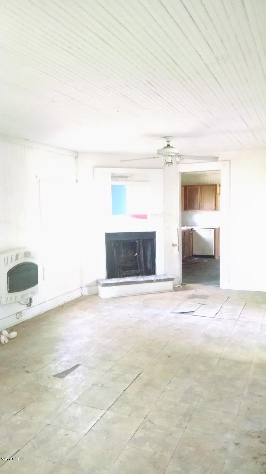 47 Limann Road Jacksonville, FL 32234 - Photo 14 of 19 living rm