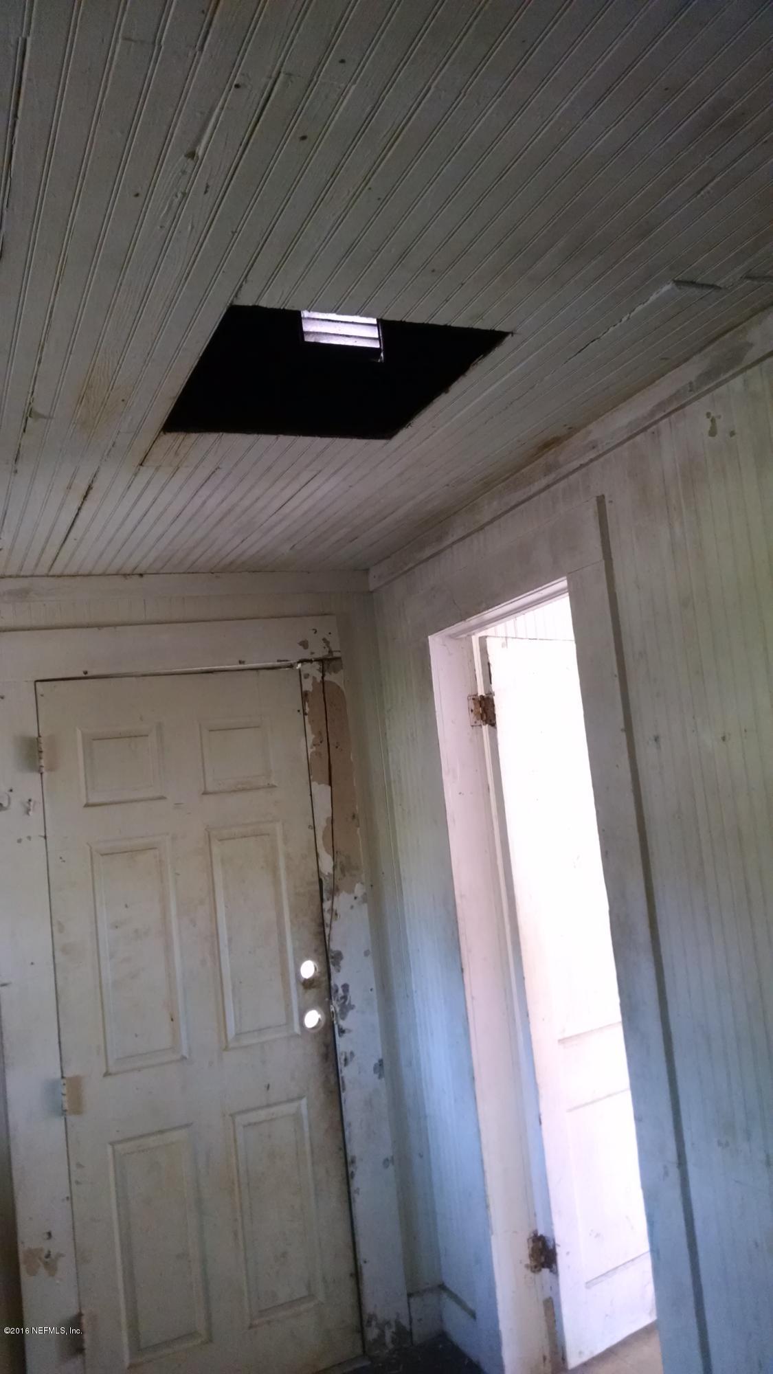 47 Limann Road Jacksonville, FL 32234 - Photo 2 of 19 attic access
