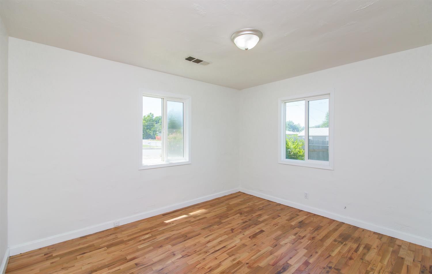 1519 Roberts Road Medford, OR 97504 - Photo 14 of 24 Additional Photo