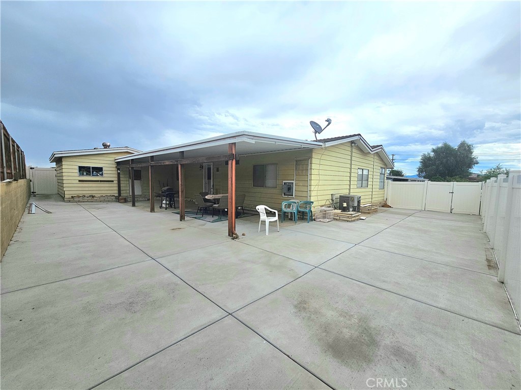 449 Crown Ridge Road Perris, CA 92570 - Photo 2 of 10 Gallery Image 2